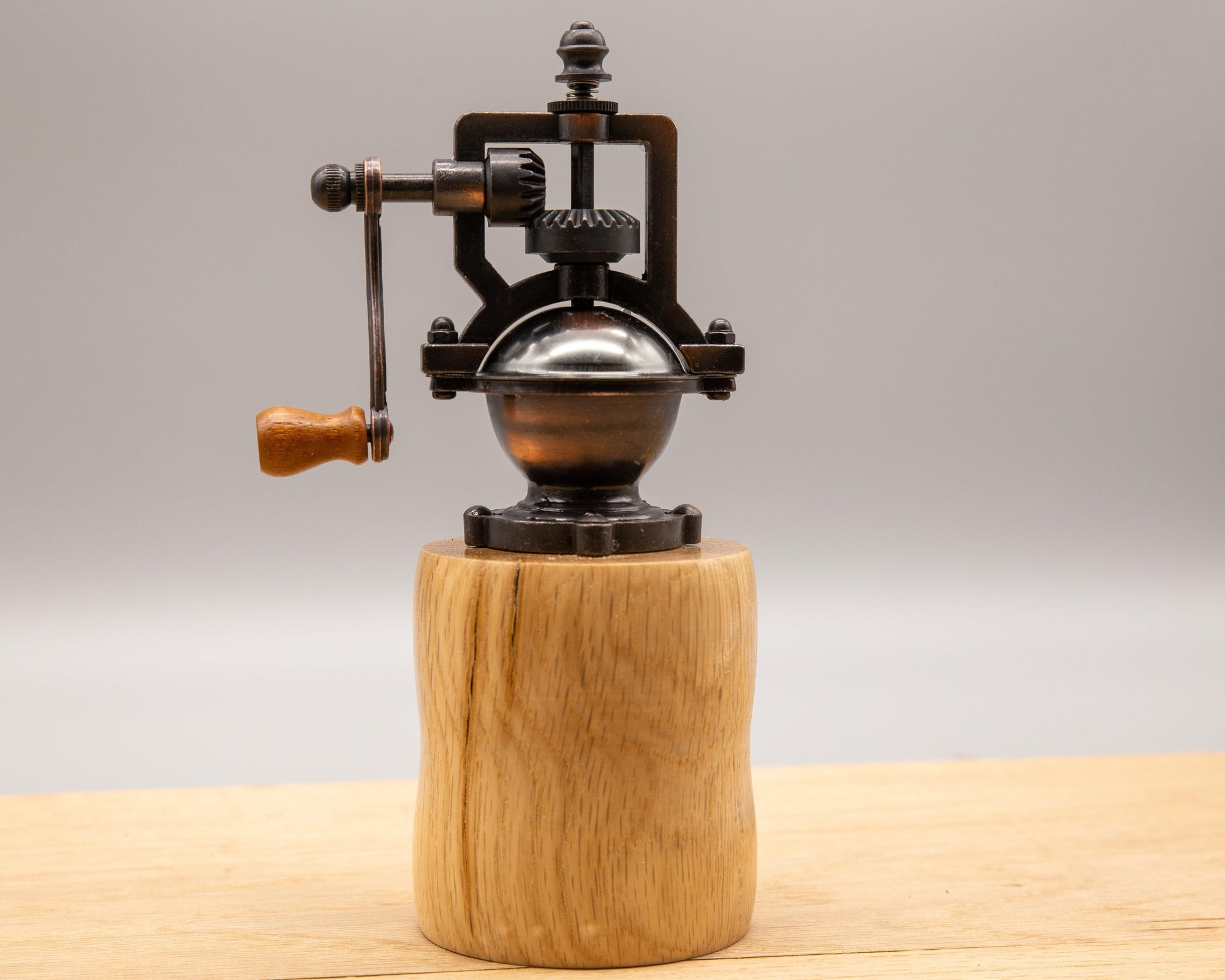 Pepper Mill Made From English Oak - woodnlotsoflove