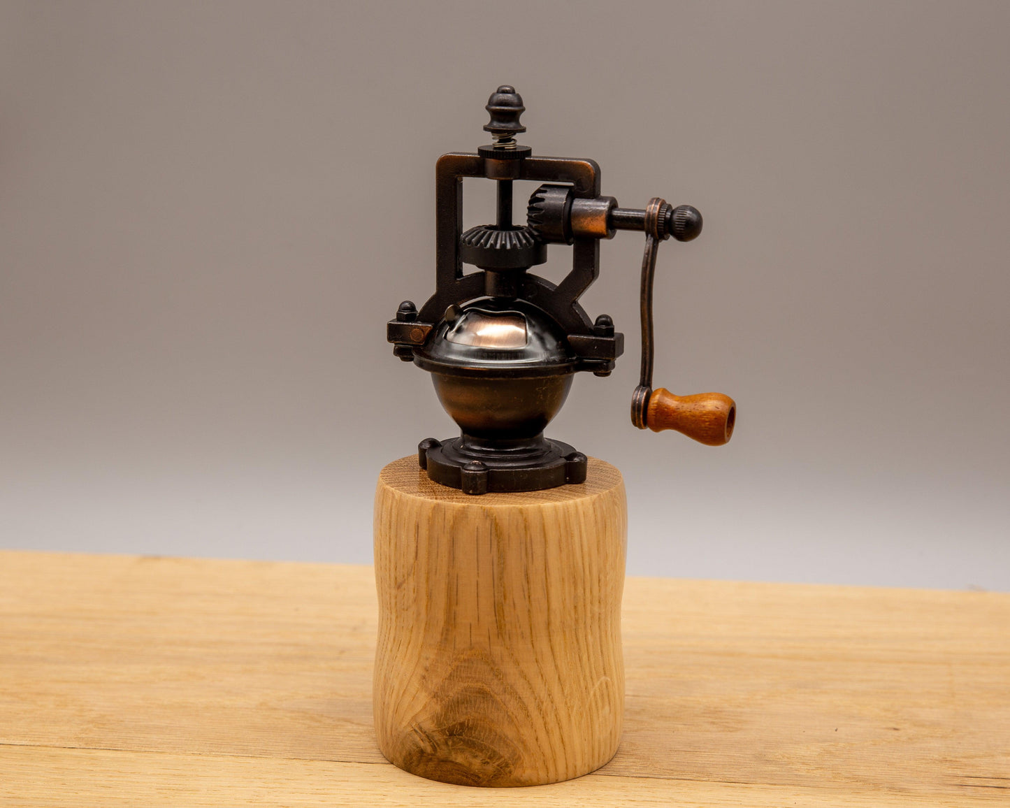 Pepper Mill Made From English Oak - woodnlotsoflove