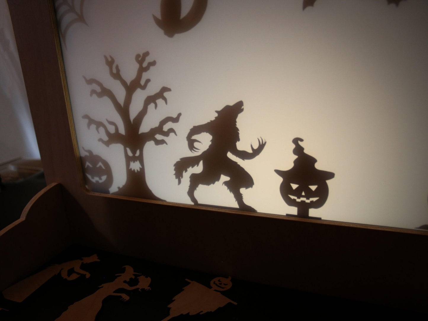 Shadow Puppet Theatre - With No Puppets - woodnlotsoflove