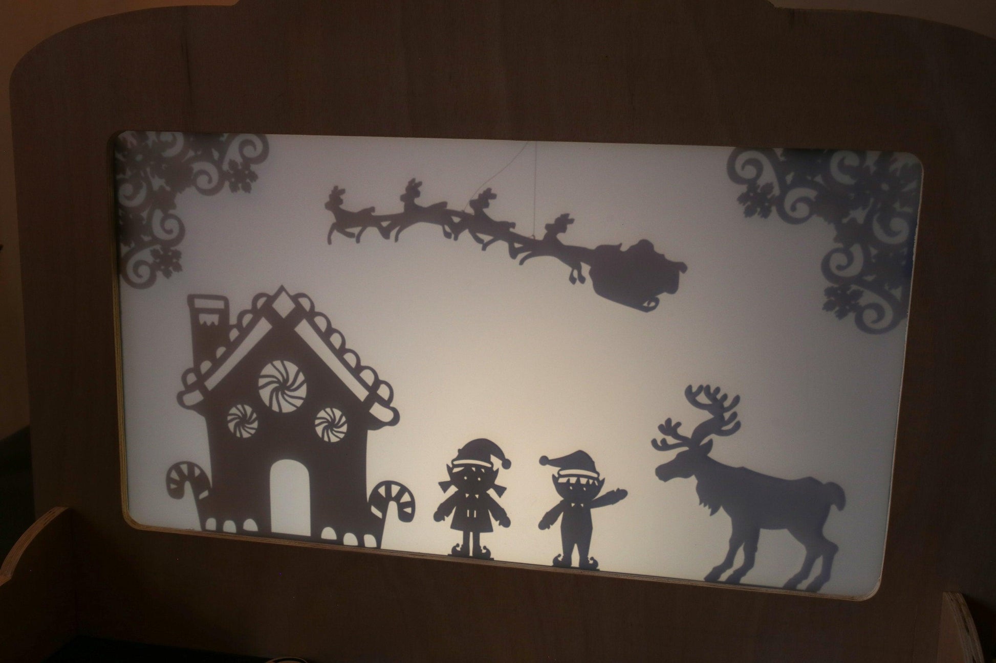 Shadow Puppet Theatre - With One Puppet Set - woodnlotsoflove