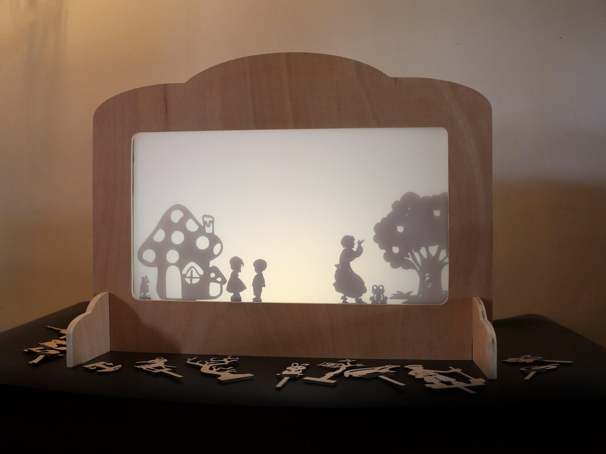 Shadow Puppet Theatre - With One Puppet Set - woodnlotsoflove