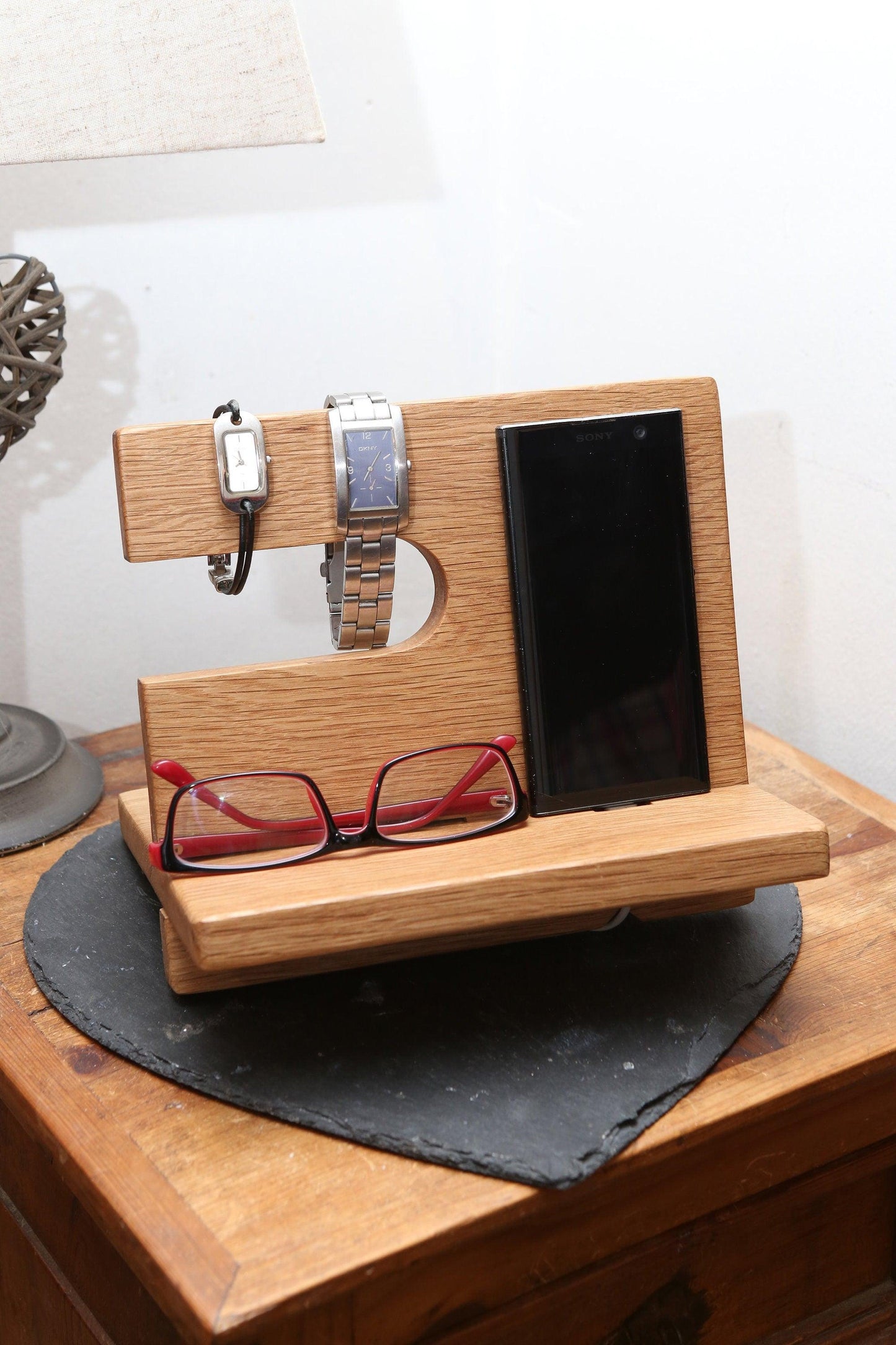 Oak Phone Dock (Optional IWatch Charger) - Without Engraving - woodnlotsoflove