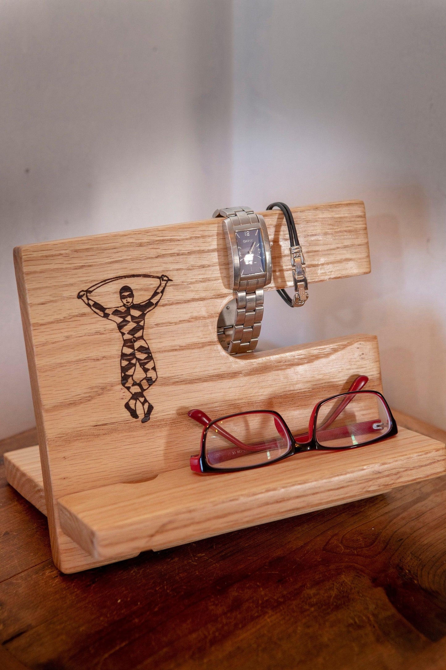 Oak Phone Dock (Optional IWatch Charger) - Without Engraving - woodnlotsoflove