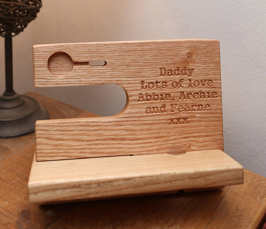 Oak Phone Dock (Optional IWatch Charger) - With Engraving - woodnlotsoflove