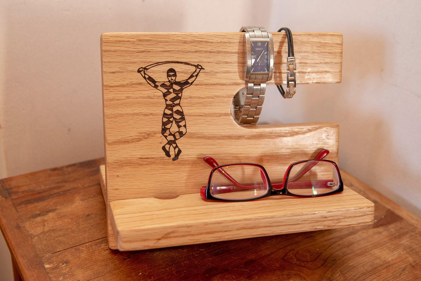 Oak Phone Dock (Optional IWatch Charger) - With Engraving - woodnlotsoflove